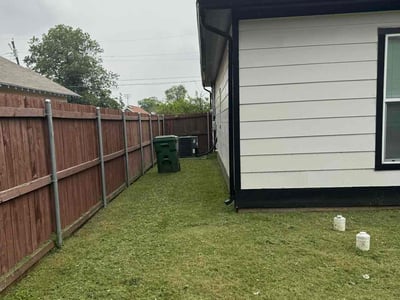 Lawn care service in Waco, 76706