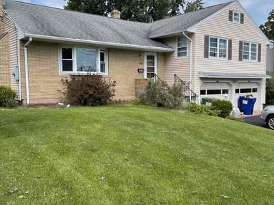 Lawn care service in Cromwell, 06416