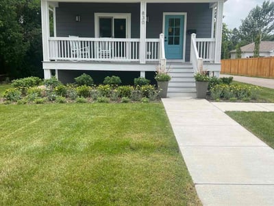 Lawn care service in Barrington, 60010
