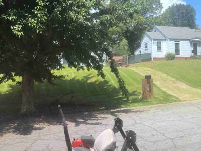 Lawn care service in Atlanta, 30310