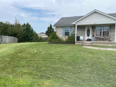 Lawn care service in Shepherdsville, 40165