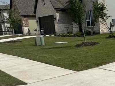 Lawn care service in Manor, 78653
