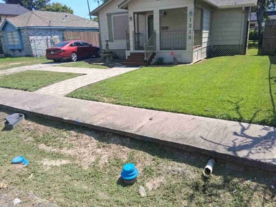Lawn care service in Houston, 77009