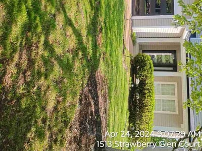 Lawn care service in Ballwin, 63021