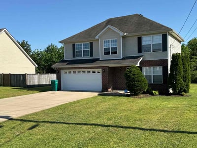 Lawn care service in La Vergne, 37086