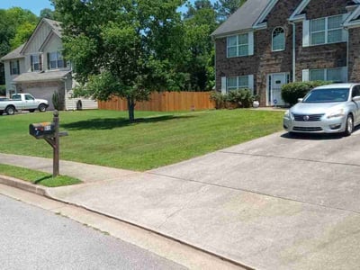 Lawn care service in Stockbridge, 30281