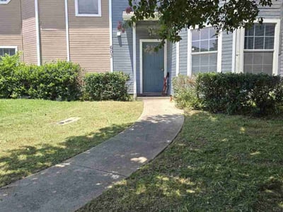 Lawn care service in Irving, 75061