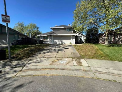 Lawn care service in Sacramento, 95838