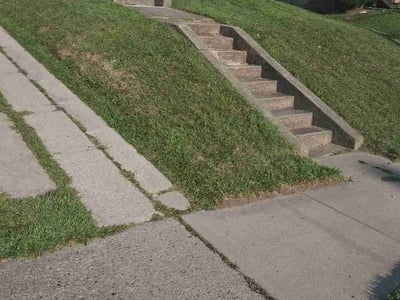 Lawn care service in Toledo, 43605