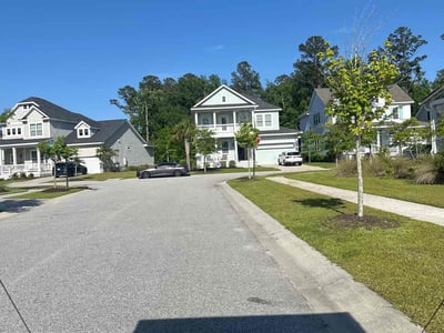 Lawn care service in Mount Pleasant, 29466