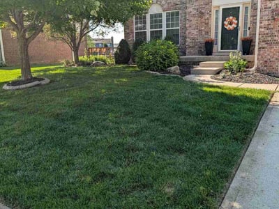 Lawn care service in Brownsburg, 46112