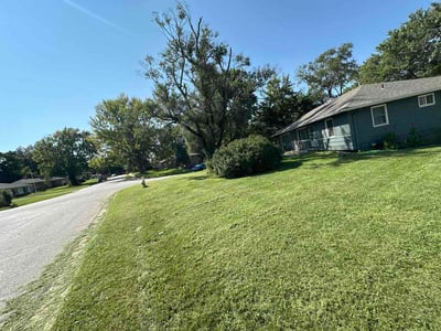 Lawn care service in Raytown, 64138