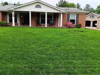 Lawn care service in Ballwin, 63011