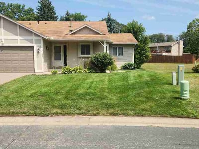 Lawn care service in Savage, 55378