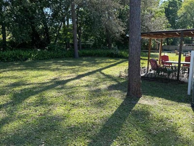 Lawn care service in Orange Park, 32073