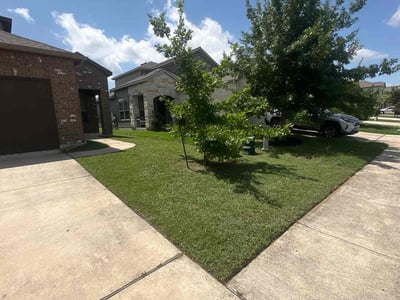 Lawn care service in Austin, 78728