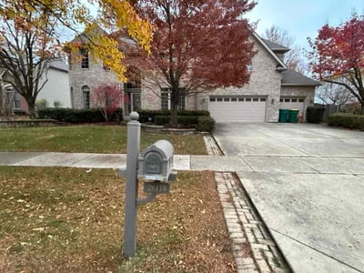 Lawn care service in Plainfield, 60585