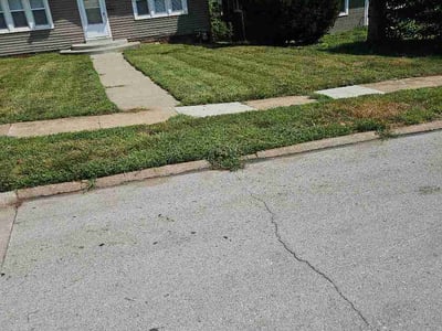 Lawn care service in Omaha, 68104