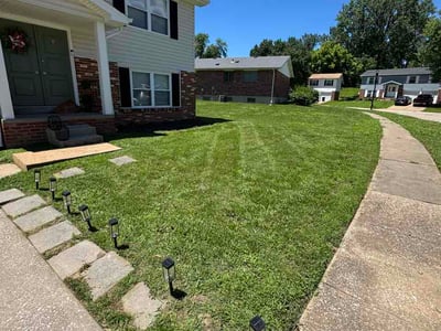 Lawn care service in Florissant, 63031