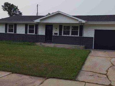 Lawn care service in Fort Wayne, 46808