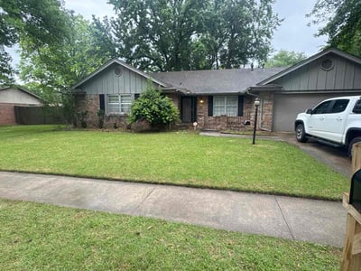 Lawn care service in Tulsa, 74133