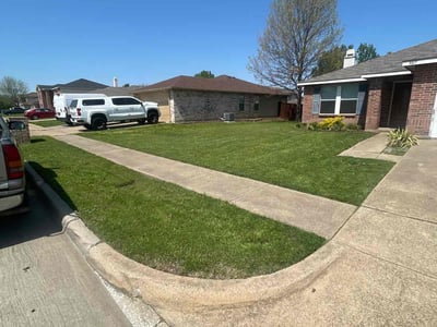 Lawn care service in Arlington, 76017