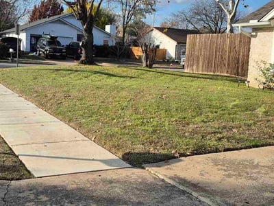 Lawn care service in Round Rock, 78664