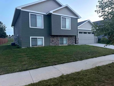 Lawn care service in Rochester, 55901