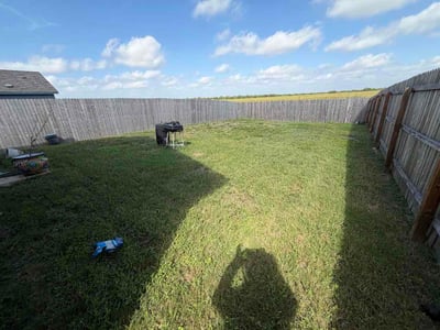 Lawn care service in Saint Hedwig, 78152