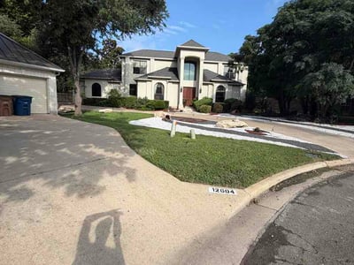 Lawn care service in Austin, 78729
