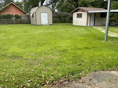 Lawn care service in Lake Charles, 70607