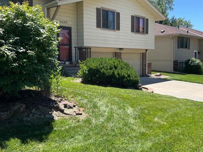 Lawn care service in Omaha, 68137