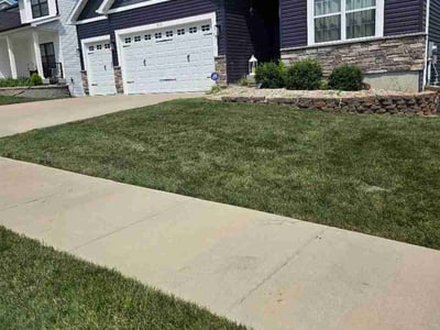 Lawn care service in Lake Saint Louis, 63367