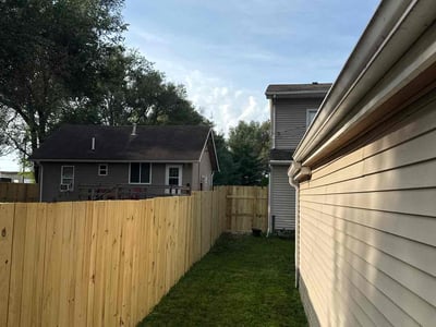Lawn care service in Pekin, 61554