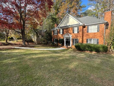 Lawn care service in Atlanta, 30350
