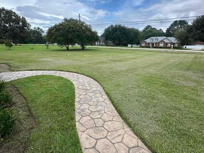 Lawn care service in Dothan, 36301