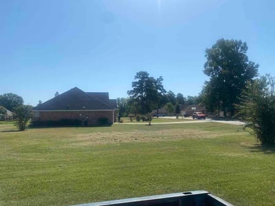 Lawn care service in Shreveport, 71119