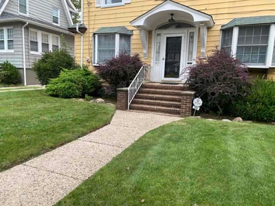 Lawn care service in Elizabeth, 07208