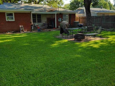 Lawn care service in Fort Worth, 76114