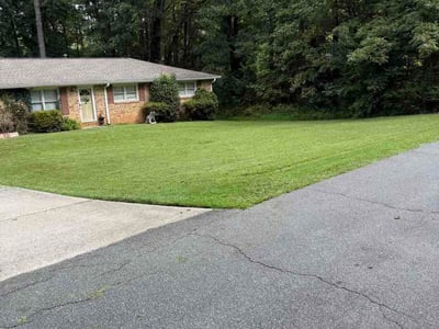 Lawn care service in Woodstock, 30188