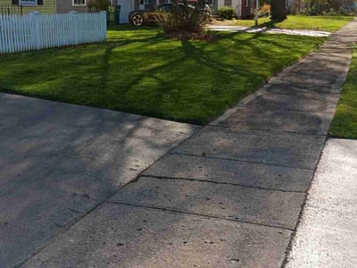 Lawn care service in Irondequoit, 14617