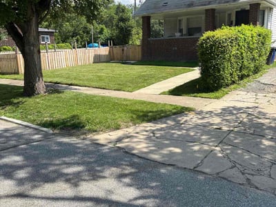 Lawn care service in Cleveland, 44104