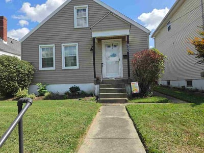 Lawn care service in Louisville, 40217