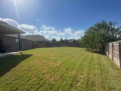 Lawn care service in Round Rock, 78664
