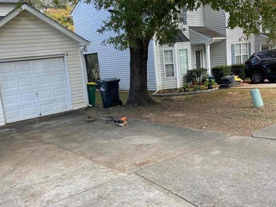 Lawn care service in , 