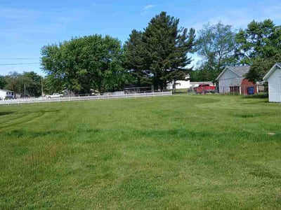 Lawn care service in Plymouth, 46563