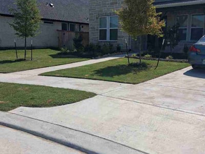 Lawn care service in Manvel, 77578
