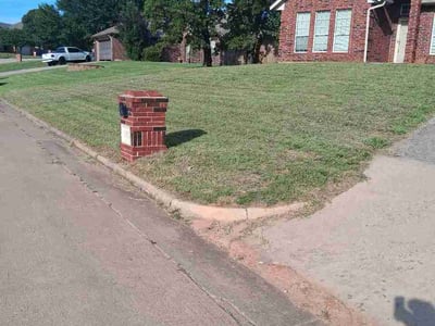 Lawn care service in Midwest City, 73130