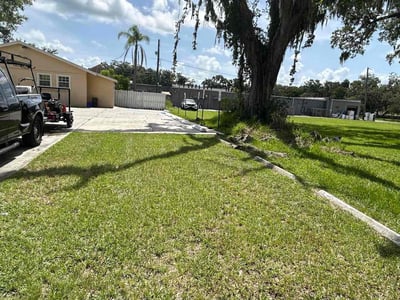Lawn care service in Sanford, 32771