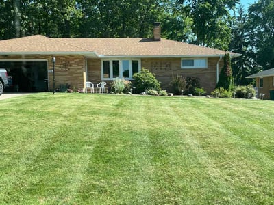 Lawn care service in Seven Hills, 44131